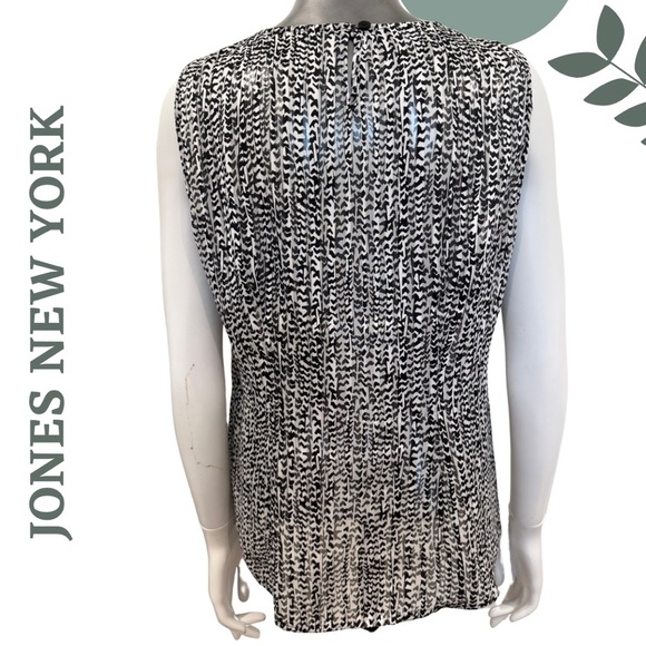 🛍️3/$40 Jones New York Black White Abstract Print Sleeveless Top  Size 8 - Picture 4 of 7